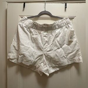 A New Day White Shorts XL